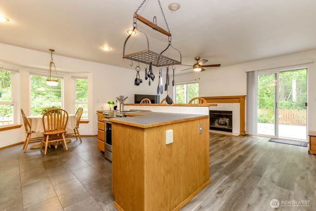 8303 170th Street E, Puyallup, WA 98375