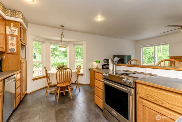 8303 170th Street E, Puyallup, WA 98375