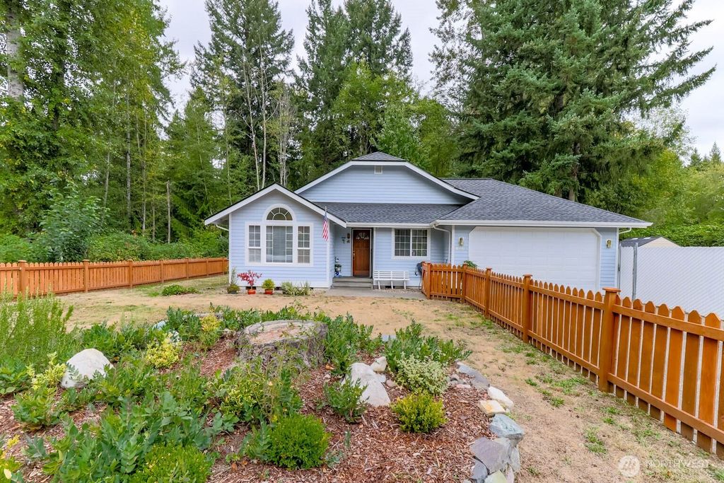 8303 170th Street E, Puyallup, WA 98375