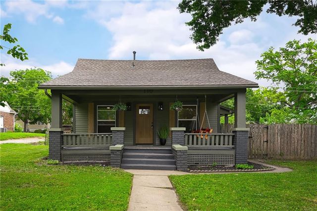 110 Campbell Street, Pleasant Hill, MO 64080