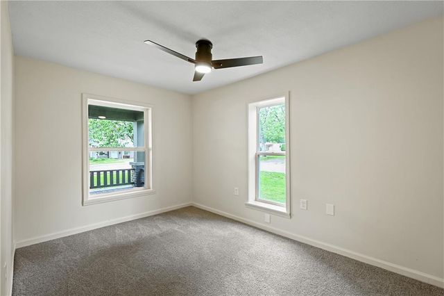 110 Campbell Street, Pleasant Hill, MO 64080