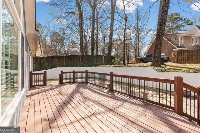 5619 Forkwood Drive NW, Acworth, GA 30101