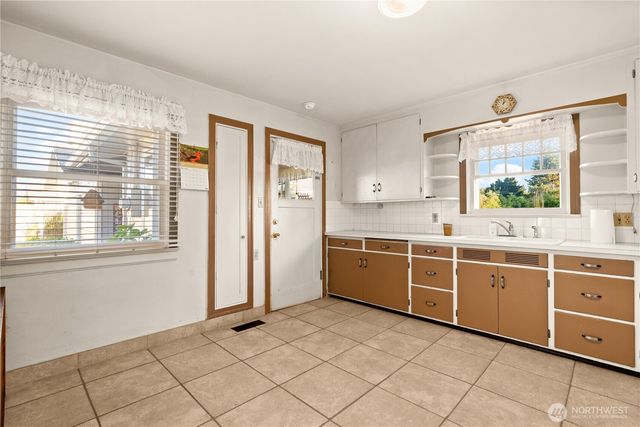 5528 23rd Street E, Fife, WA 98424