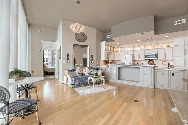950 W Peachtree Street NW 2003, Atlanta, GA 30309