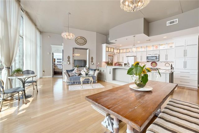 950 W Peachtree Street NW 2003, Atlanta, GA 30309