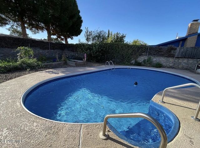 1856 MIKE HILL Drive, El Paso, TX 79936