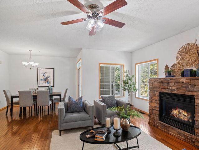 4980 Garland Court N G, Plymouth, MN 55446