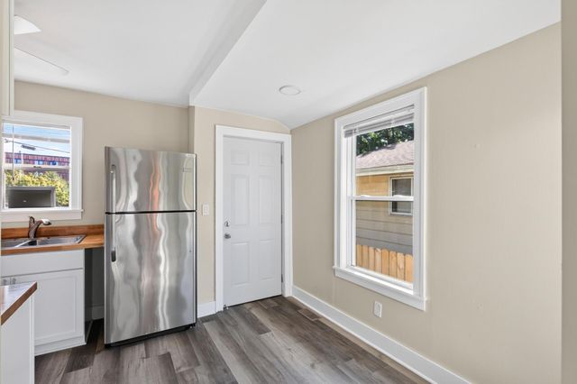 2346 Ferrant Place, Minneapolis, MN 55411