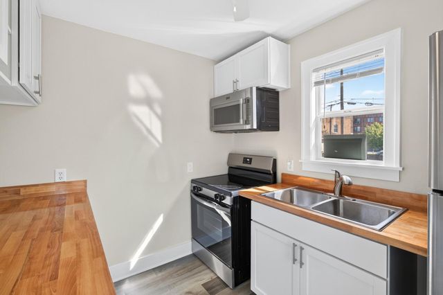 2346 Ferrant Place, Minneapolis, MN 55411