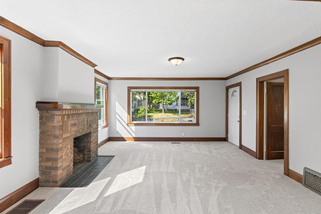 2346 Ferrant Place, Minneapolis, MN 55411