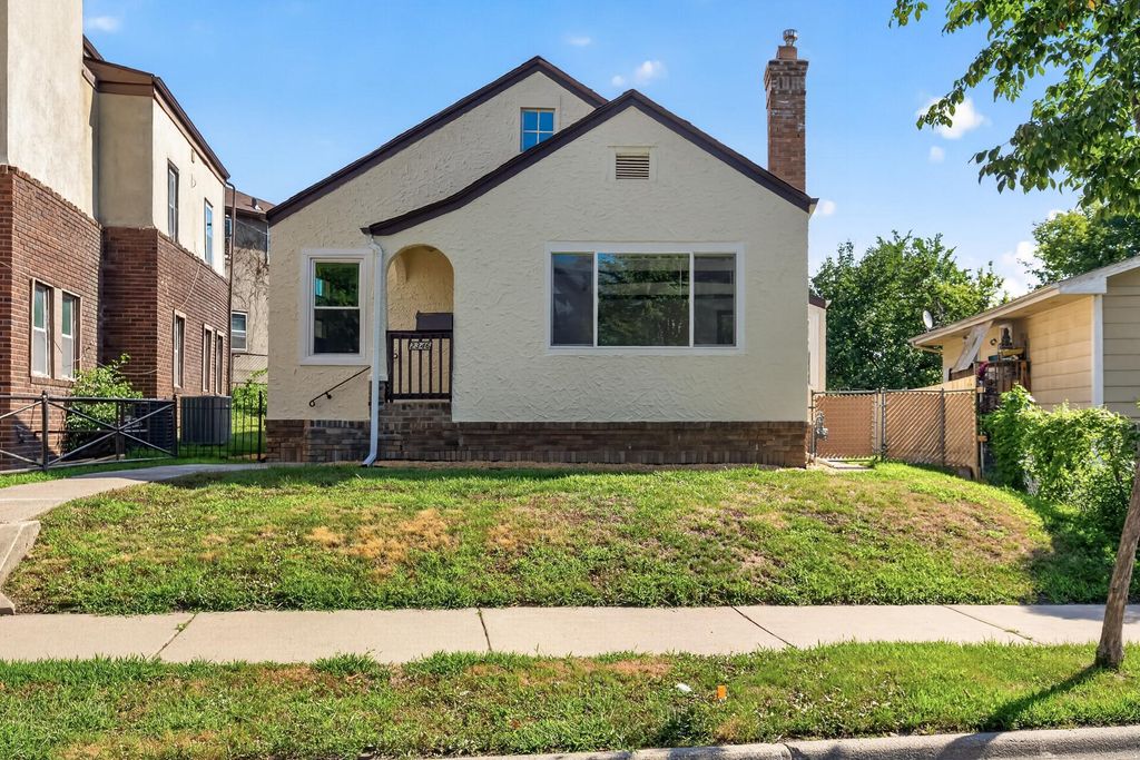 2346 Ferrant Place, Minneapolis, MN 55411
