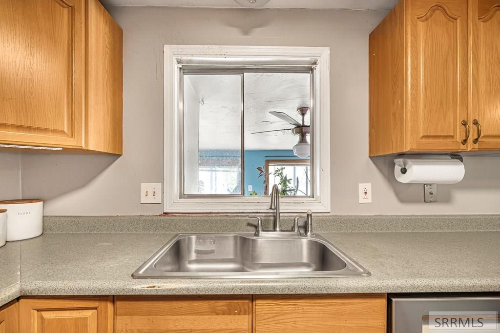 Image 10 of property listing at 867 Coachman Drive, Idaho Falls, ID 83402