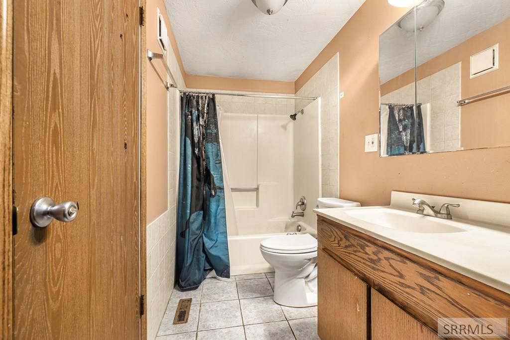 Image 19 of property listing at 867 Coachman Drive, Idaho Falls, ID 83402