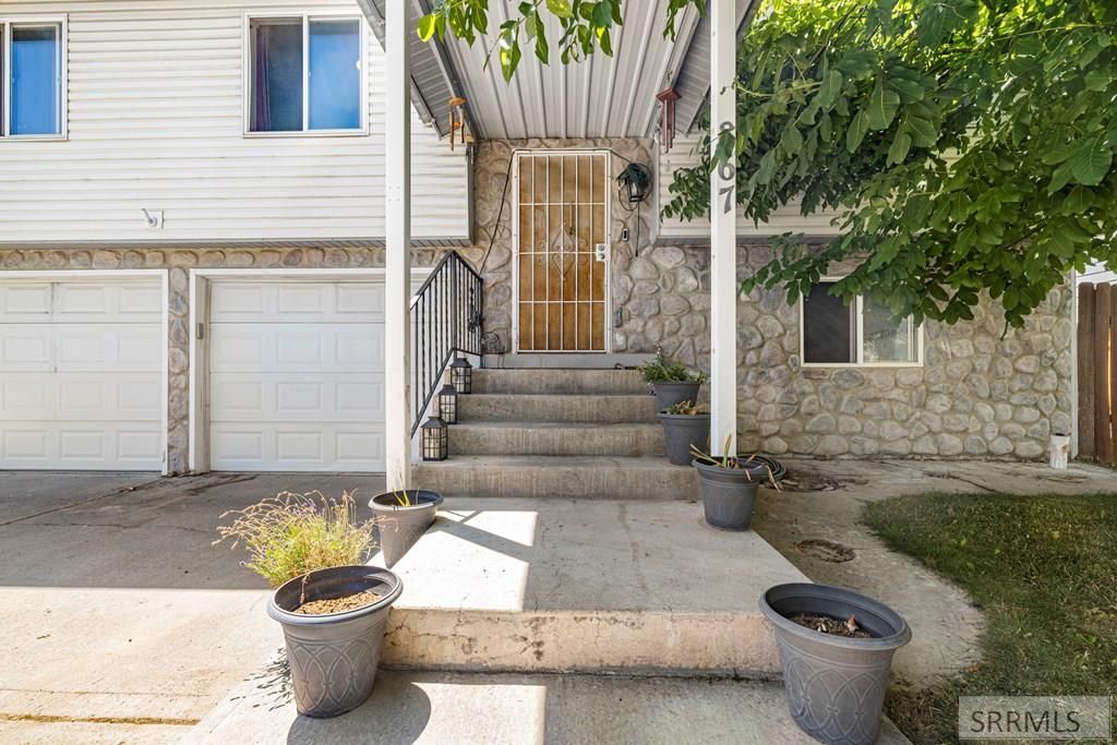 Image 5 of property listing at 867 Coachman Drive, Idaho Falls, ID 83402