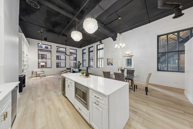 120 S State Street 4, Chicago, IL 60603