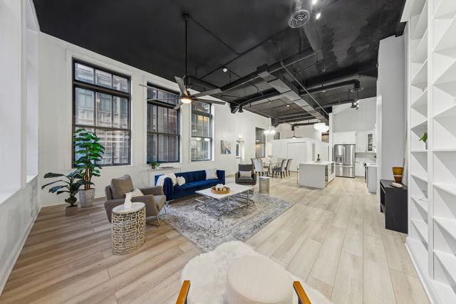 120 S State Street 4, Chicago, IL 60603