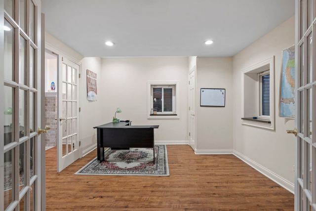 725 Heath Court, Westmont, IL 60559