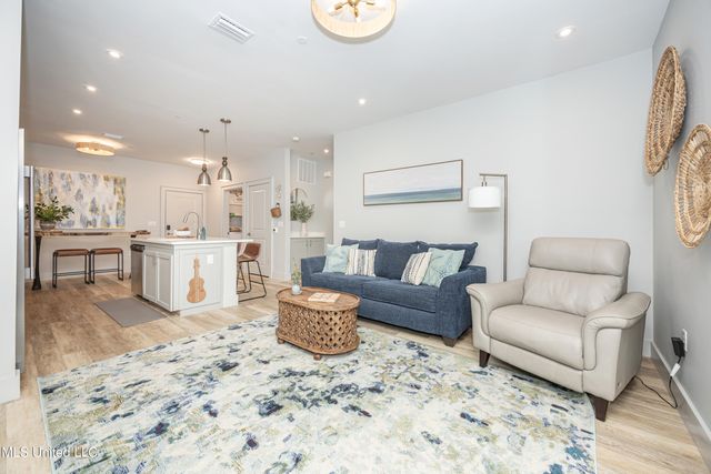 2501 Bienville Boulevard, 413, Ocean Springs, MS 39564