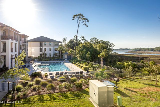 2501 Bienville Boulevard, 413, Ocean Springs, MS 39564