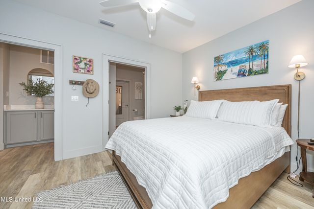 2501 Bienville Boulevard, 413, Ocean Springs, MS 39564