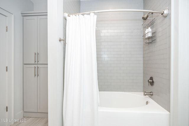 2501 Bienville Boulevard, 413, Ocean Springs, MS 39564