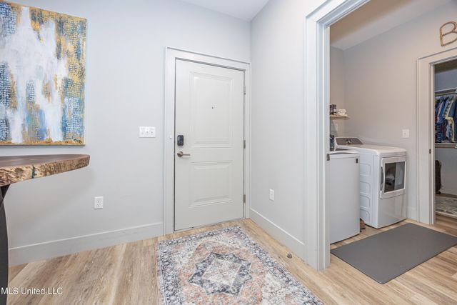 2501 Bienville Boulevard, 413, Ocean Springs, MS 39564