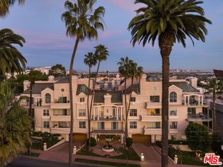 930 N Doheny Drive 305, West Hollywood, CA 90069