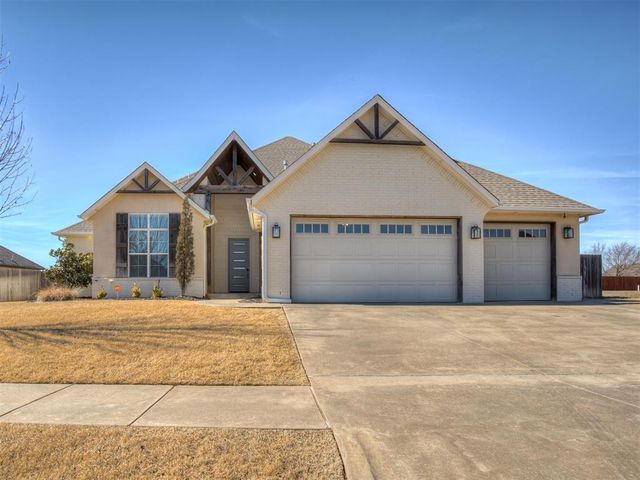 4205 Bridge Wood Lane, Oklahoma City, OK 73179