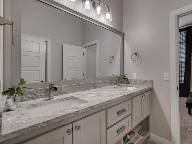 4205 Bridge Wood Lane, Oklahoma City, OK 73179