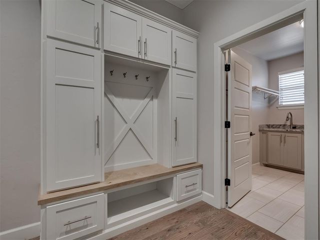 4205 Bridge Wood Lane, Oklahoma City, OK 73179