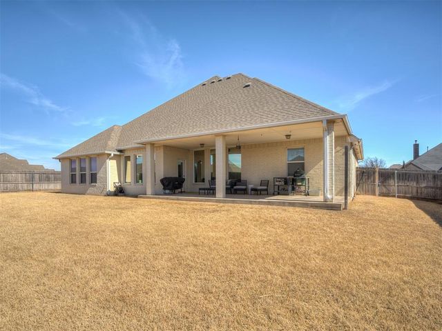 4205 Bridge Wood Lane, Oklahoma City, OK 73179