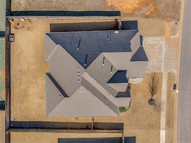 4205 Bridge Wood Lane, Oklahoma City, OK 73179