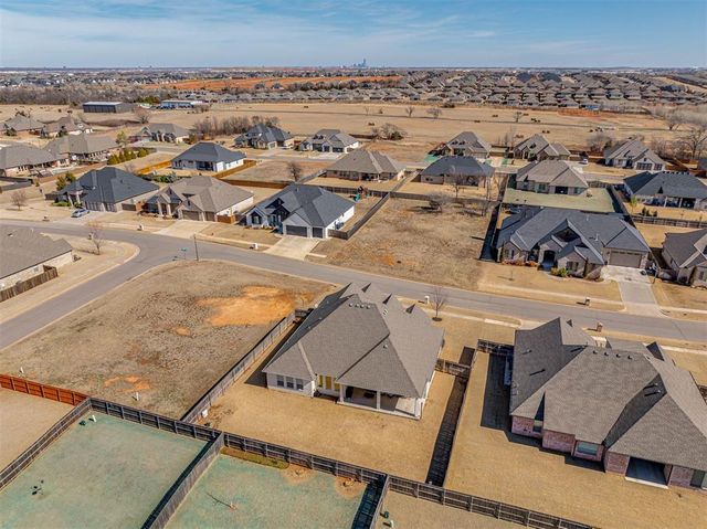 4205 Bridge Wood Lane, Oklahoma City, OK 73179