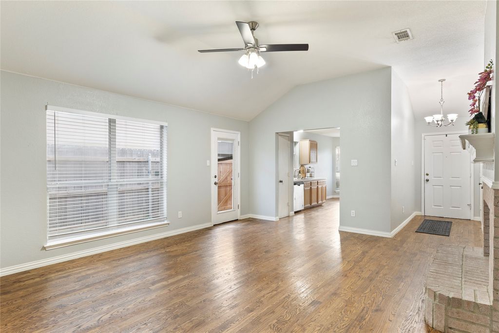 1211 Varacruz Drive, Arlington, TX 76010 — photo 5