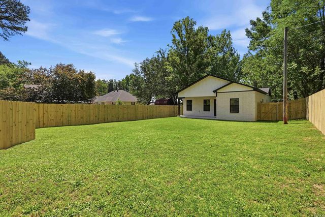 6 7th Street, Greenbrier, AR 72058