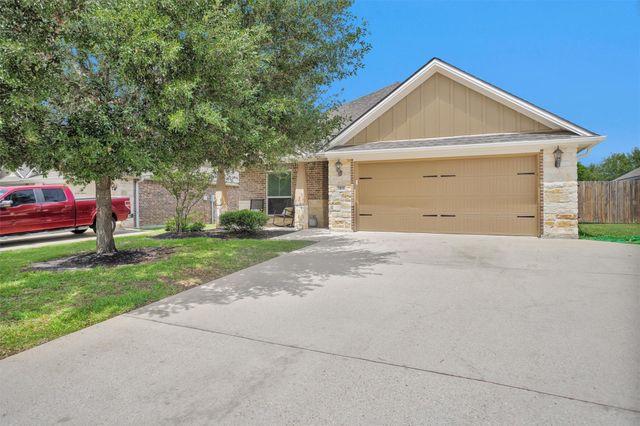 3520 Davidson Drive, College Station, TX 77845