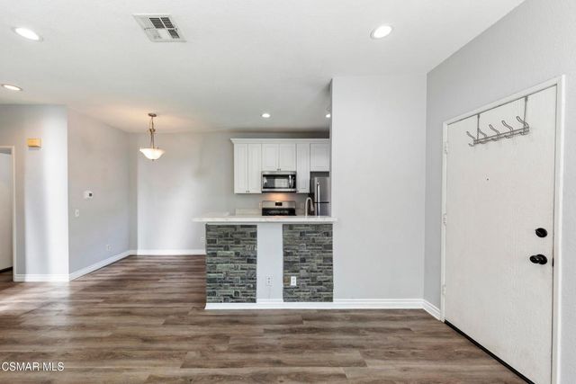 152 Maegan Place 9, Thousand Oaks, CA 91362