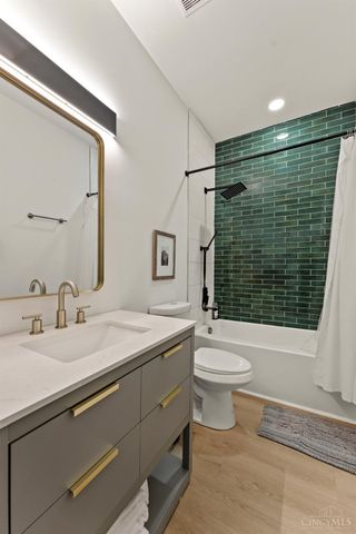 652 Wayne Street, Cincinnati, OH 45206