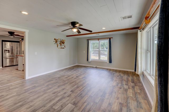 15084 Mm Highway, Neosho, MO 64850