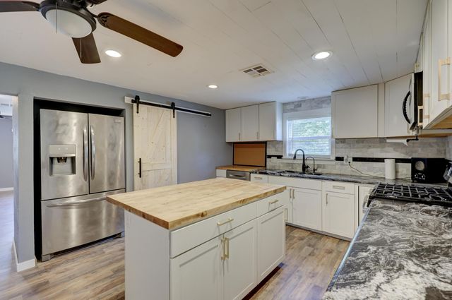 15084 Mm Highway, Neosho, MO 64850