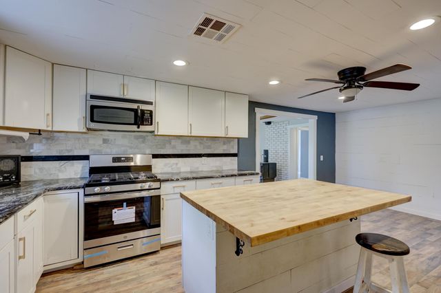 15084 Mm Highway, Neosho, MO 64850