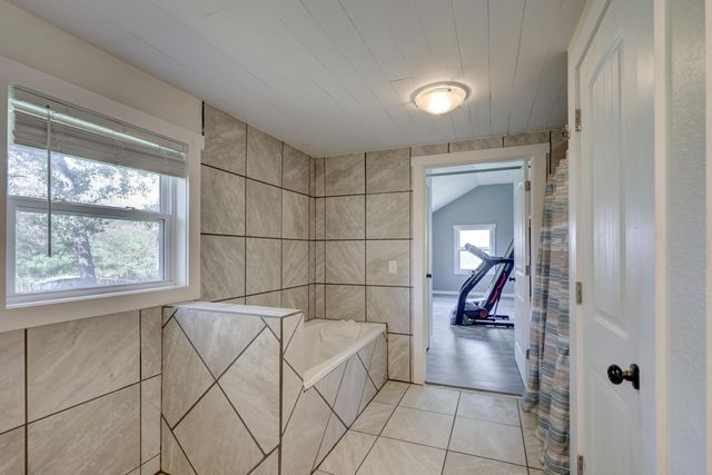 15084 Mm Highway, Neosho, MO 64850