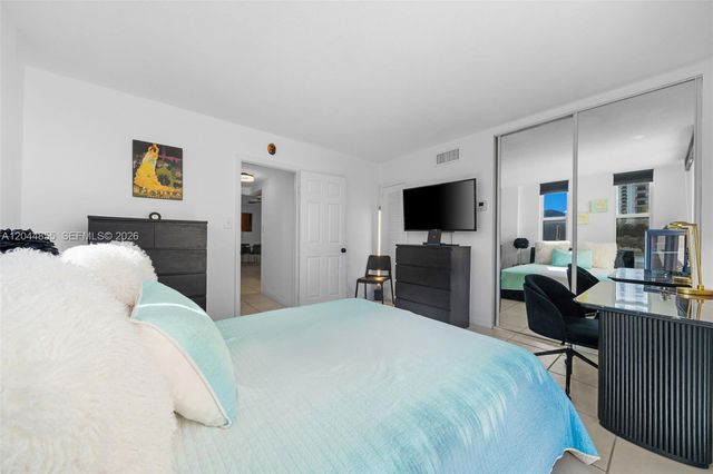 801 S Ocean Dr 207, Hollywood, FL 33019