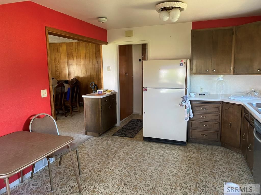 Image 18 of property listing at 2651 Challis Creek Road, Challis, ID 83226