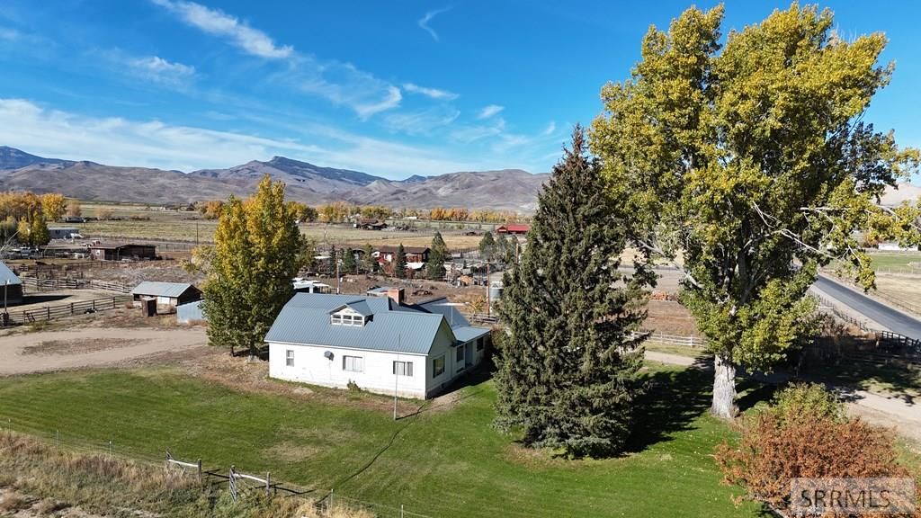 Image 4 of property listing at 2651 Challis Creek Road, Challis, ID 83226
