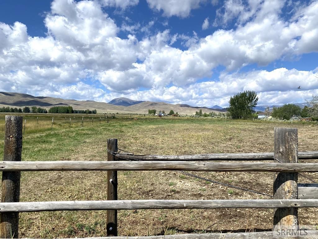 Image 40 of property listing at 2651 Challis Creek Road, Challis, ID 83226