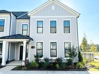 10153 Meeting House Drive NW, Huntersville, NC 28078