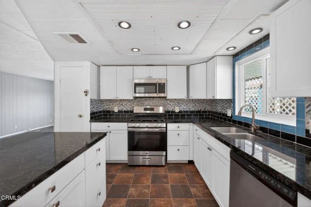 5540 W 5th 111, Oxnard, CA 93035