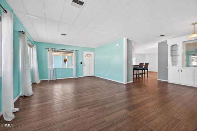 5540 W 5th 111, Oxnard, CA 93035