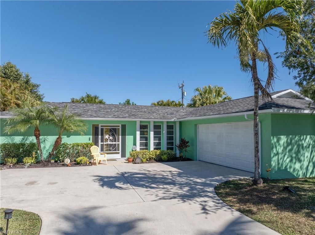 913 SE 26th TER, CAPE CORAL, FL 33904 — exterior